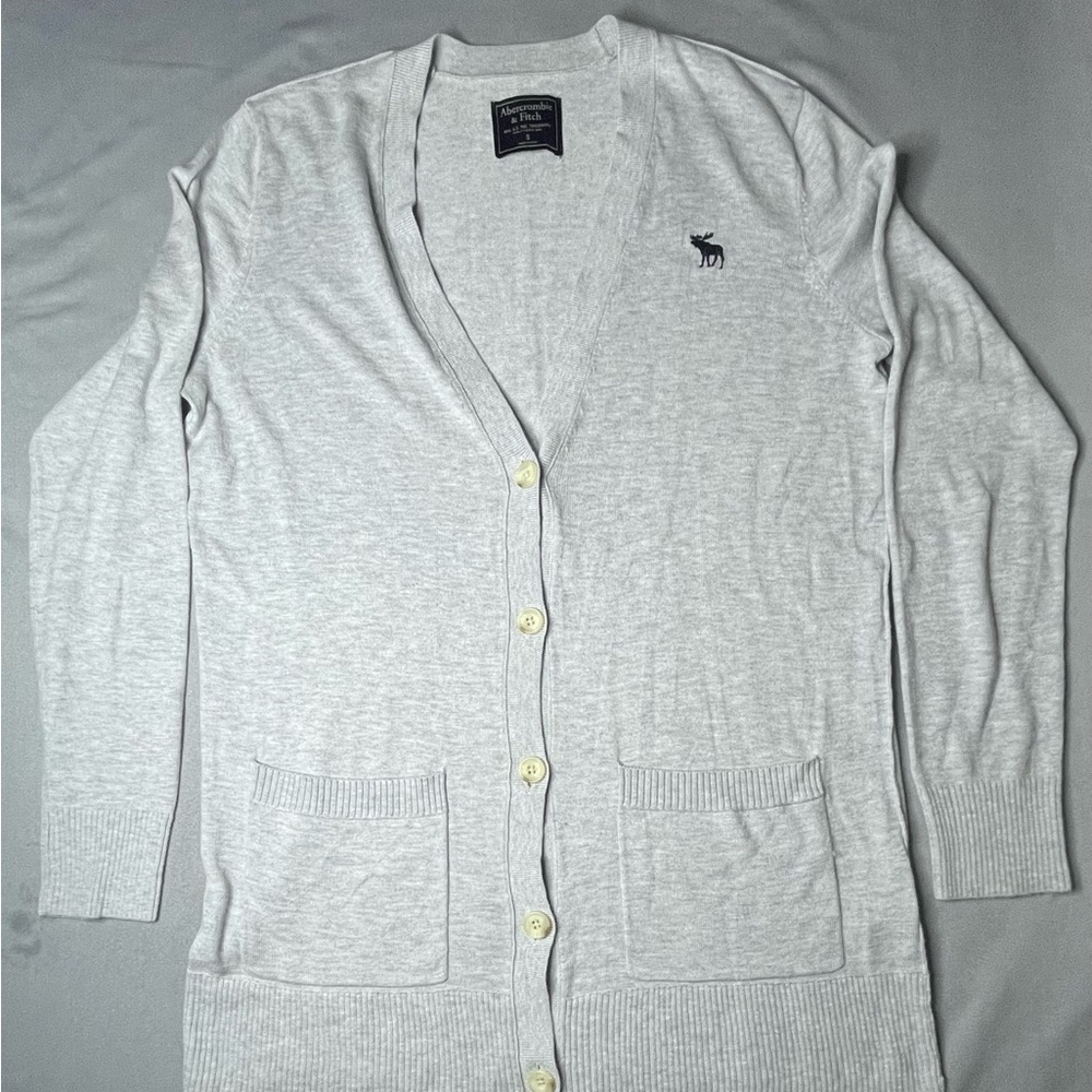 Abercrombie & Fitch Light Gray V-Neck Cardigan - Picture 2 of 10